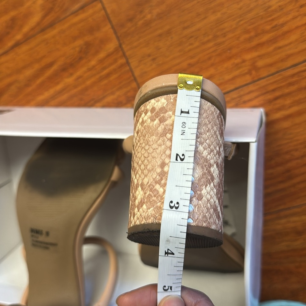 DV women’s Sandals - Picture 3 of 5